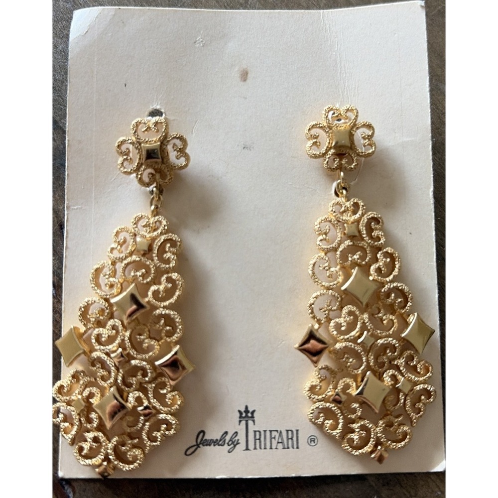 Trifari Vintage Filigree Dangle Earrings Womens OS Gold Chandelier Retro OS